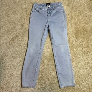 Frank‎ Lyman Jeans Womens M Light Wash Slim Straight Leg Stretch Denim Raw Hem